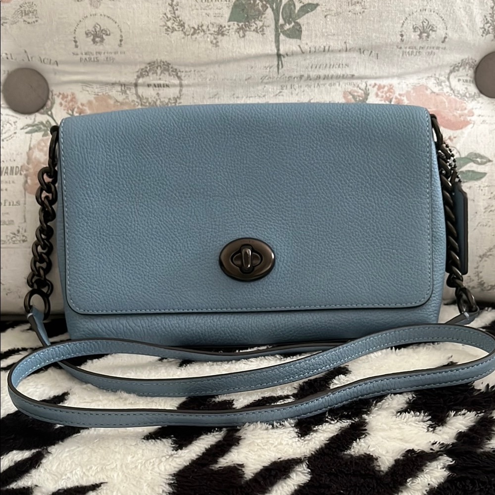 Elegant Blue Coach Leather Shoulder Bag